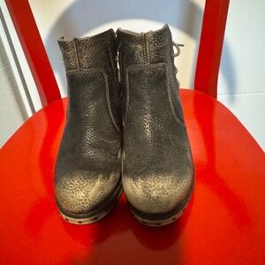 CAT (Caterpillar) distressed T1256 Lace Up leather ankle boots